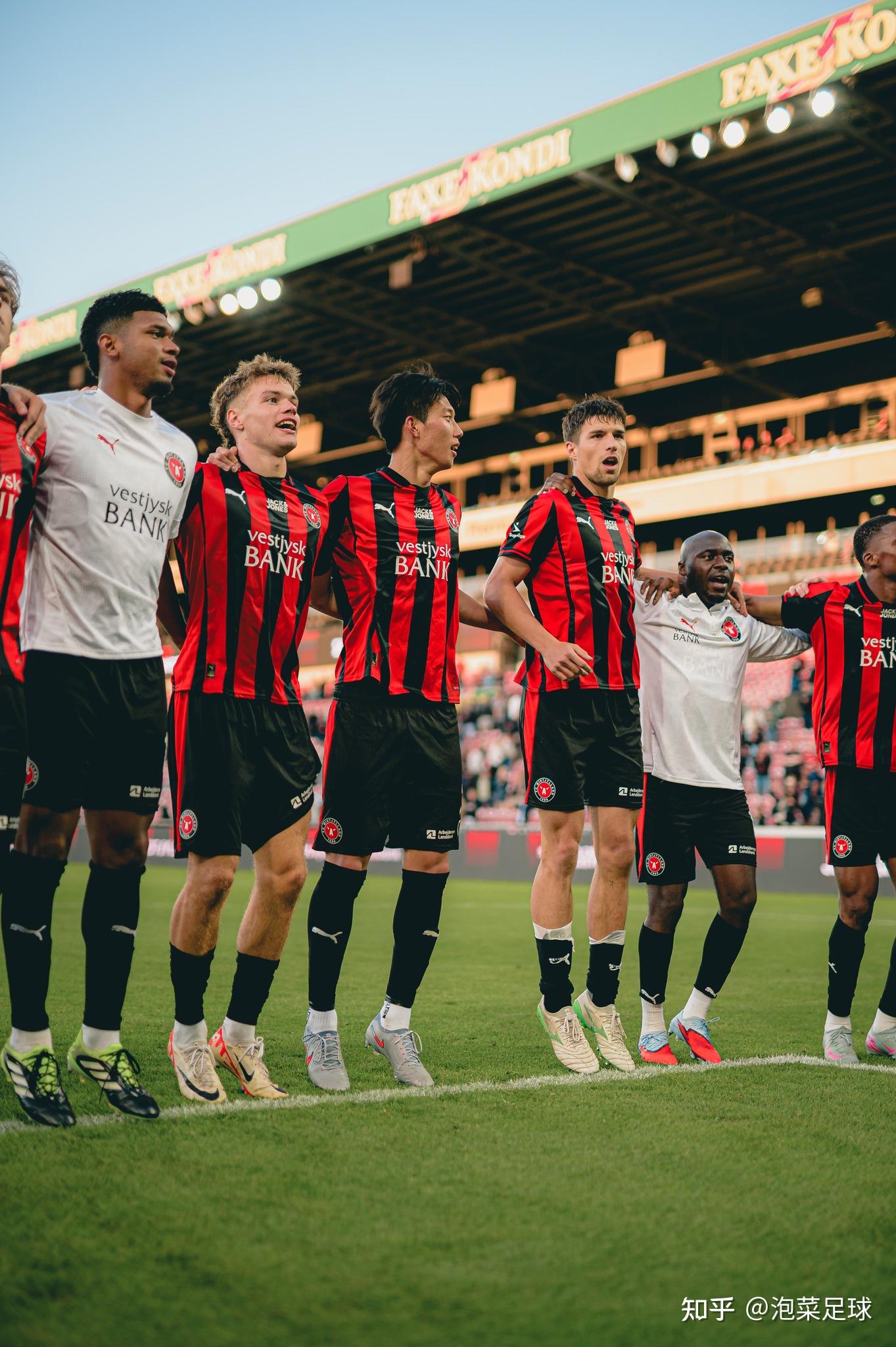 爱游戏体育欧超杯赛程吃紧，法兰克福今晚遗憾出局，球迷炸锅，控场能力受关注的简单介绍