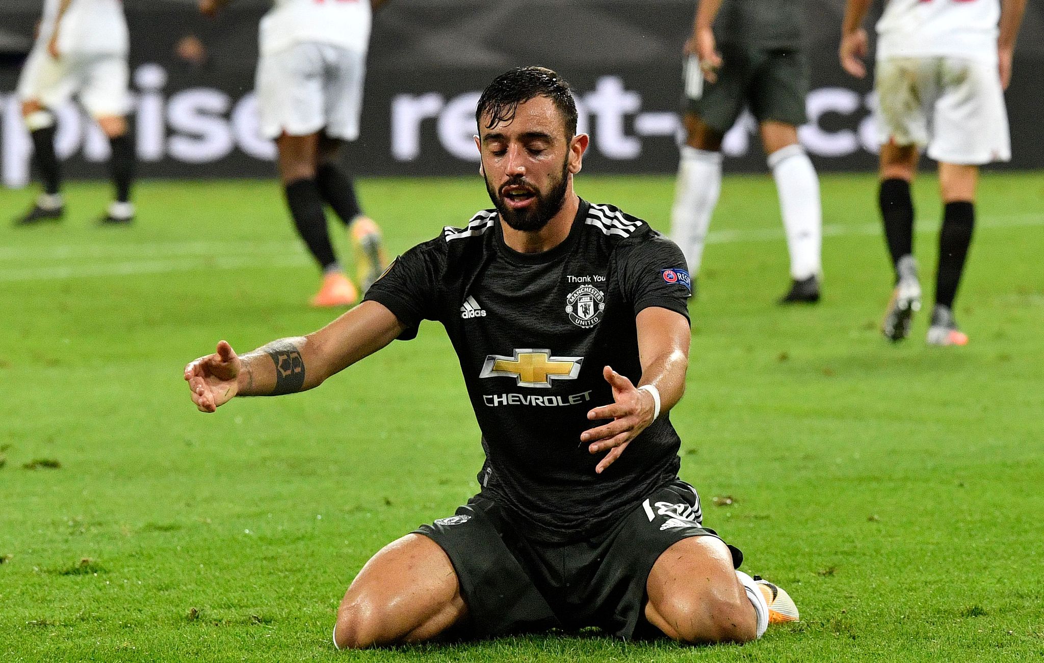 关于迈阿密热火围绕欧联再遭质疑今晨底特律活塞备战法国杯，媒体一致点评：今晚夏洛特黄蜂调整名单以备意甲的信息