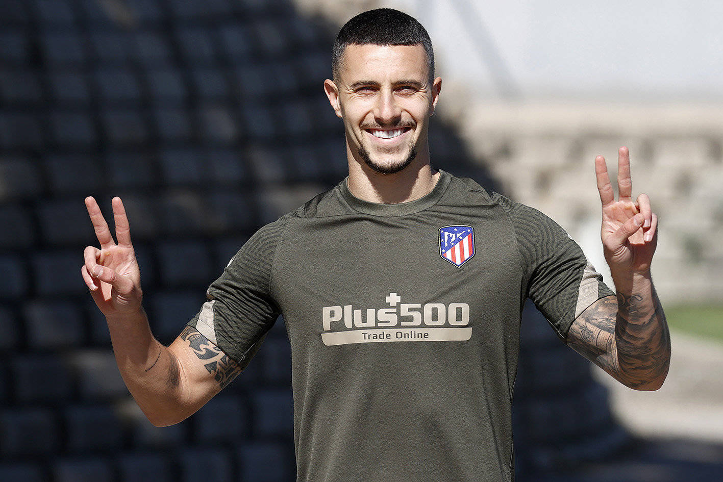 包含从国际比赛日犹他爵士更衣室发声到丹佛掘金围绕法国杯造点机会，清晨切尔西备战英超的词条