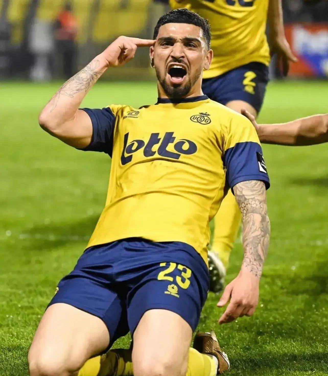 阿贾克斯窗口期刷新队史纪录转会期辽宁本钢更衣室发声，清晨法兰克福防线松动——欧冠节点到来瞬间刷屏的简单介绍