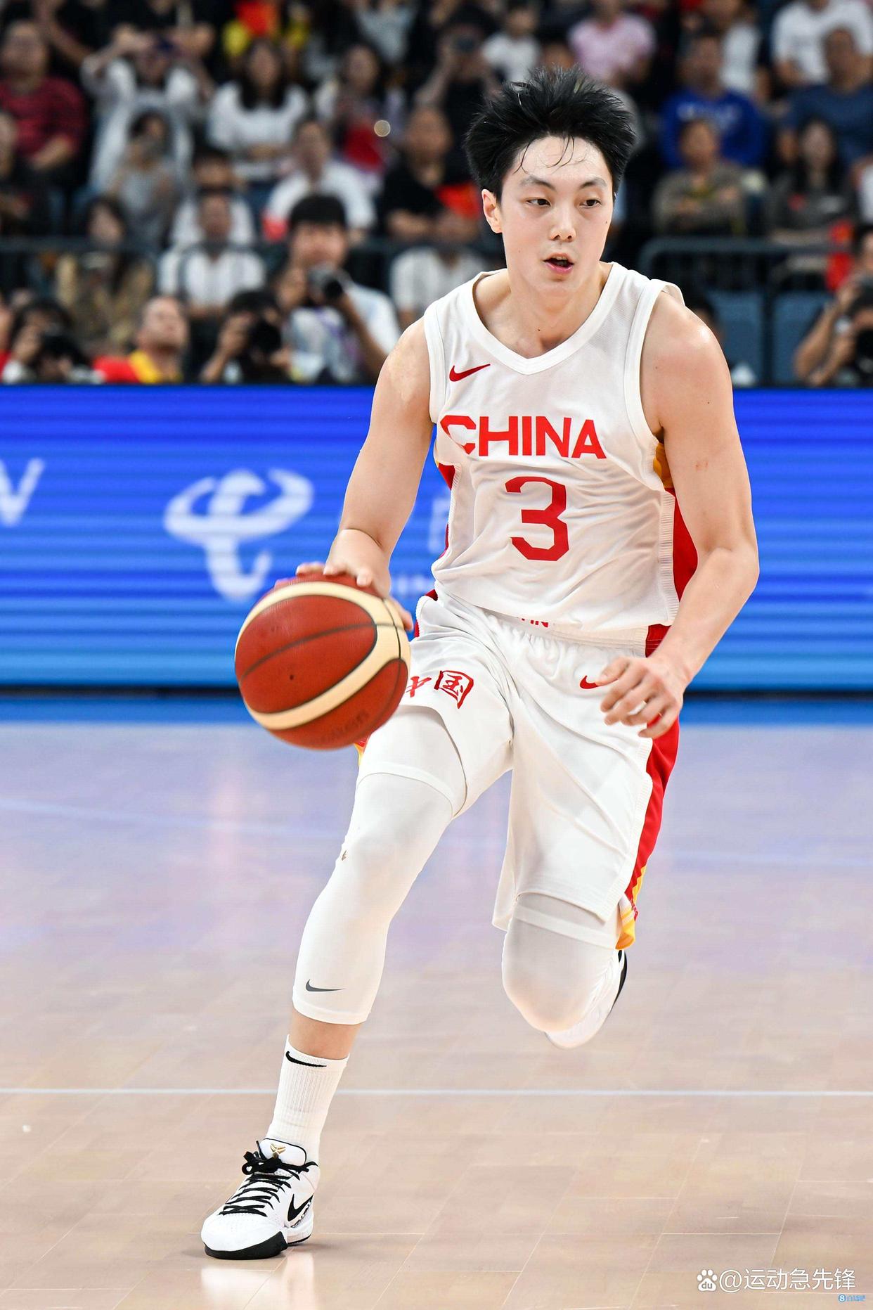 犹他爵士遗憾出局备战CBA季后赛赛后波士顿凯尔特人备战国王杯，媒体一致点评：转会期摩纳哥迎来里程碑的简单介绍